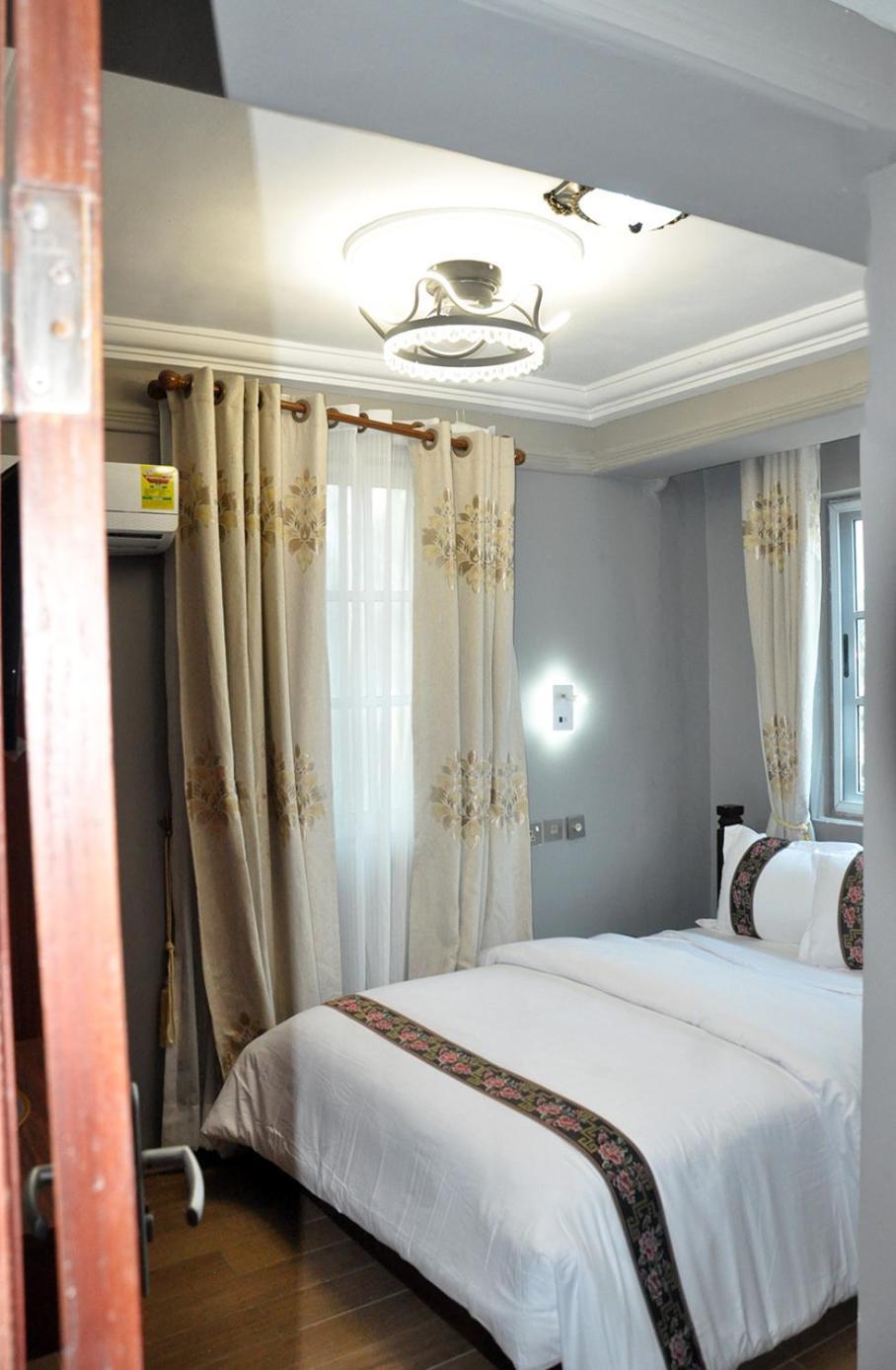 Ocean6 Hotel Kokrobite Exterior photo